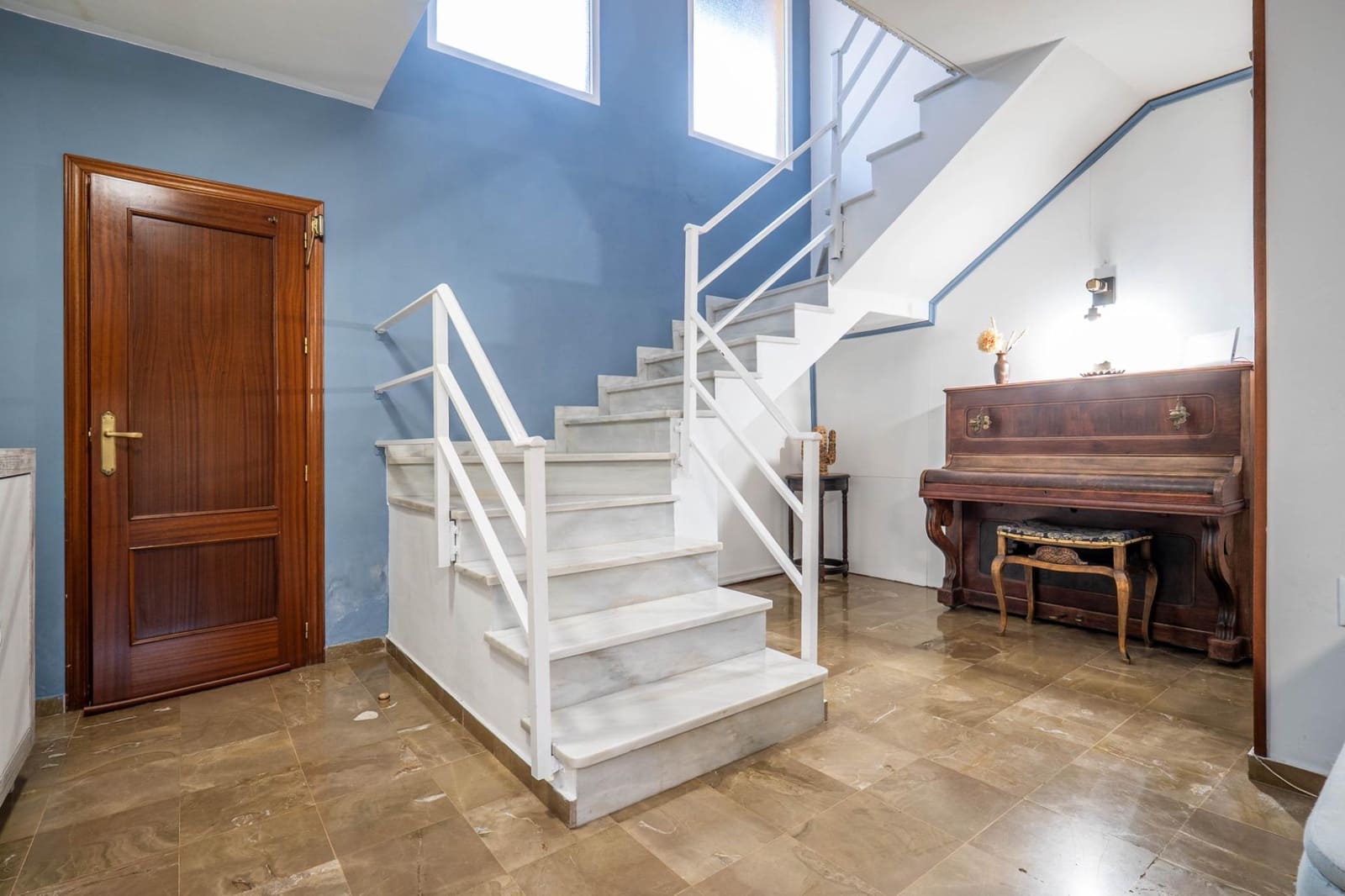 Pareado de 4 habitaciones en Huétor Vega en venta con piscina - 315.000 € (Ref: 9674976)