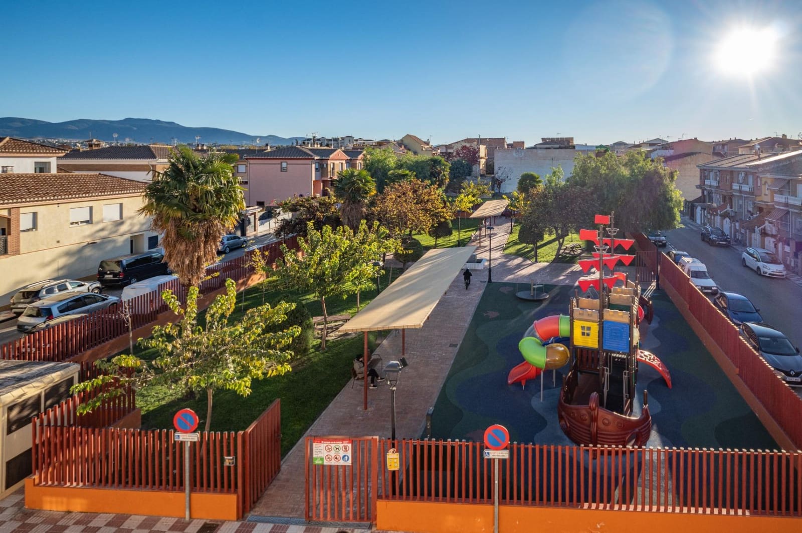 3 bedroom Penthouse for sale in Armilla with garage - € 319,000 (Ref: 9674977)