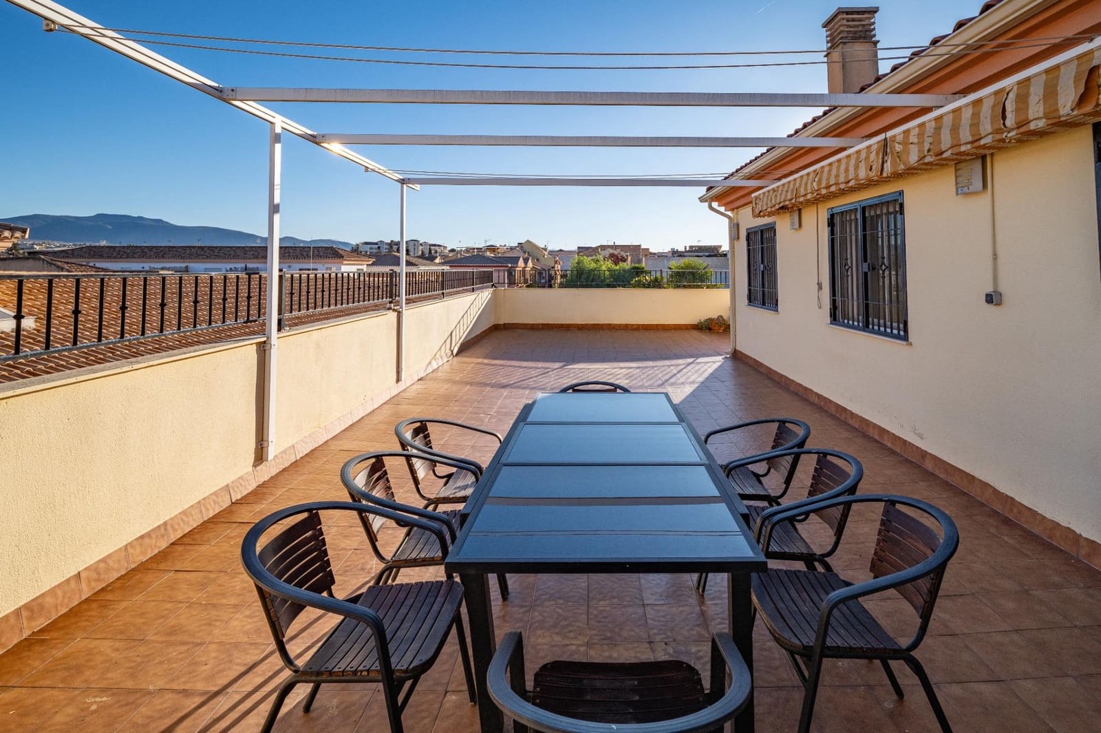 3 bedroom Penthouse for sale in Armilla with garage - € 319,000 (Ref: 9674977)