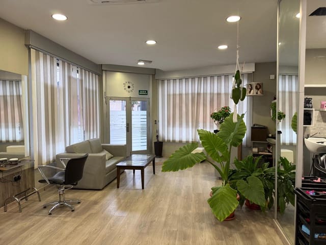 2 sovrum Företag att hyra i Churriana de la Vega - 700 € (Ref: 9674980)