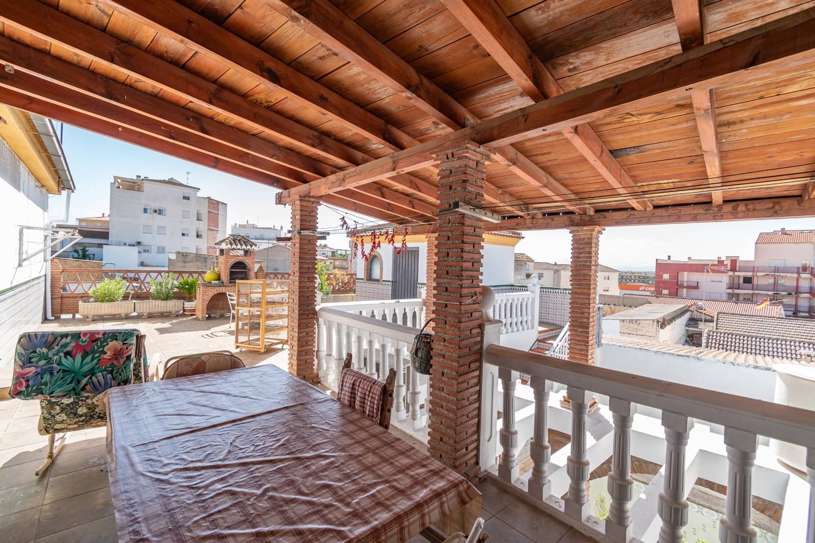 4 bedroom Townhouse for sale in Atarfe with pool - € 280,000 (Ref: 9674982)