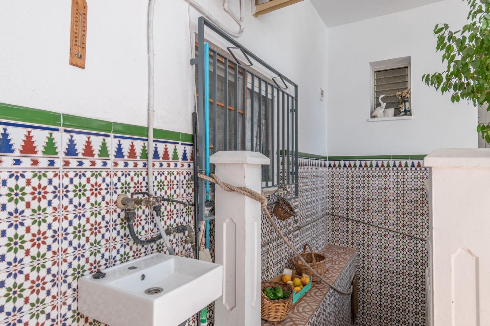 4 bedroom Townhouse for sale in Atarfe with pool - € 280,000 (Ref: 9674982)