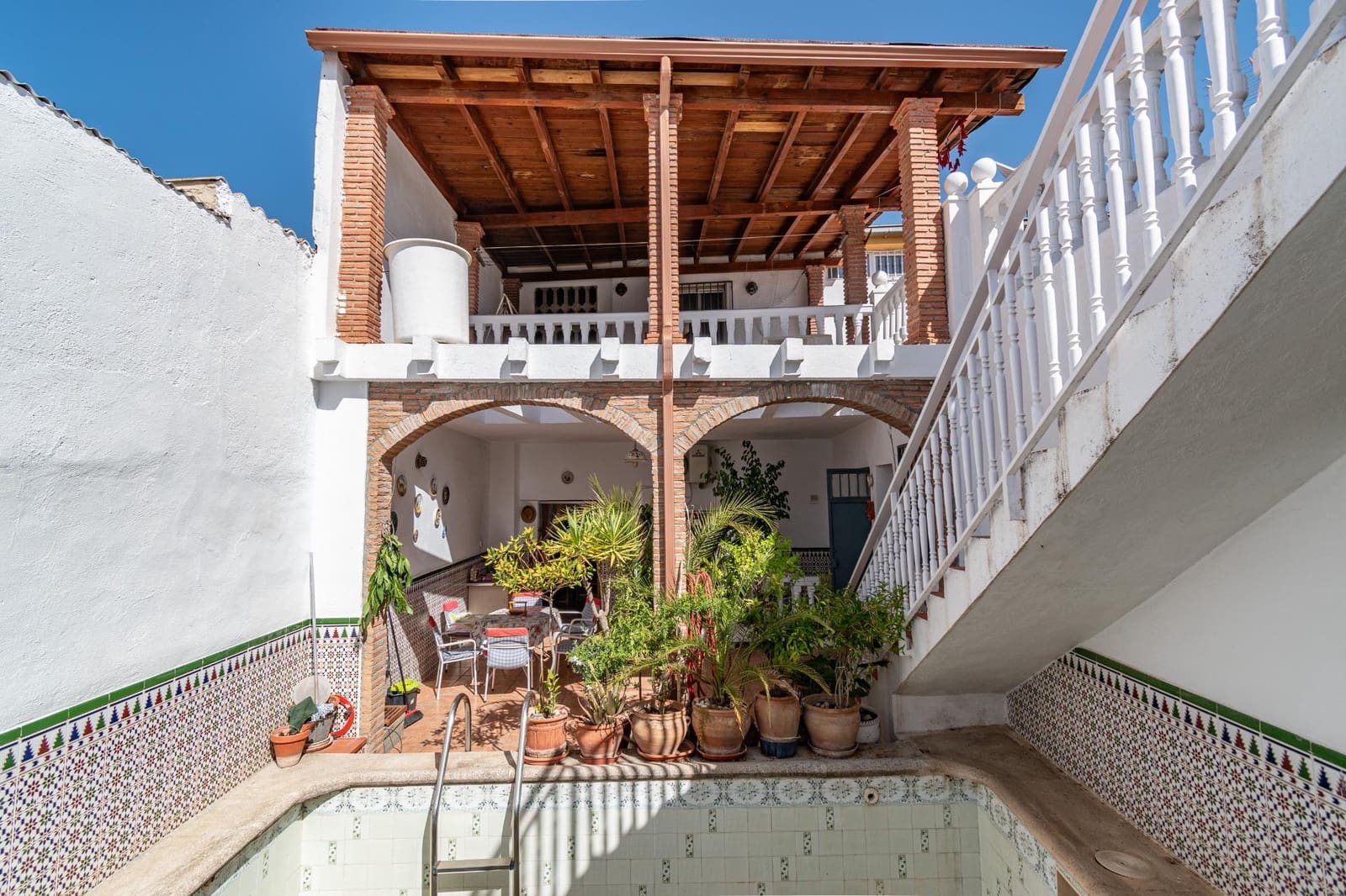 4 bedroom Townhouse for sale in Atarfe with pool - € 280,000 (Ref: 9674982)