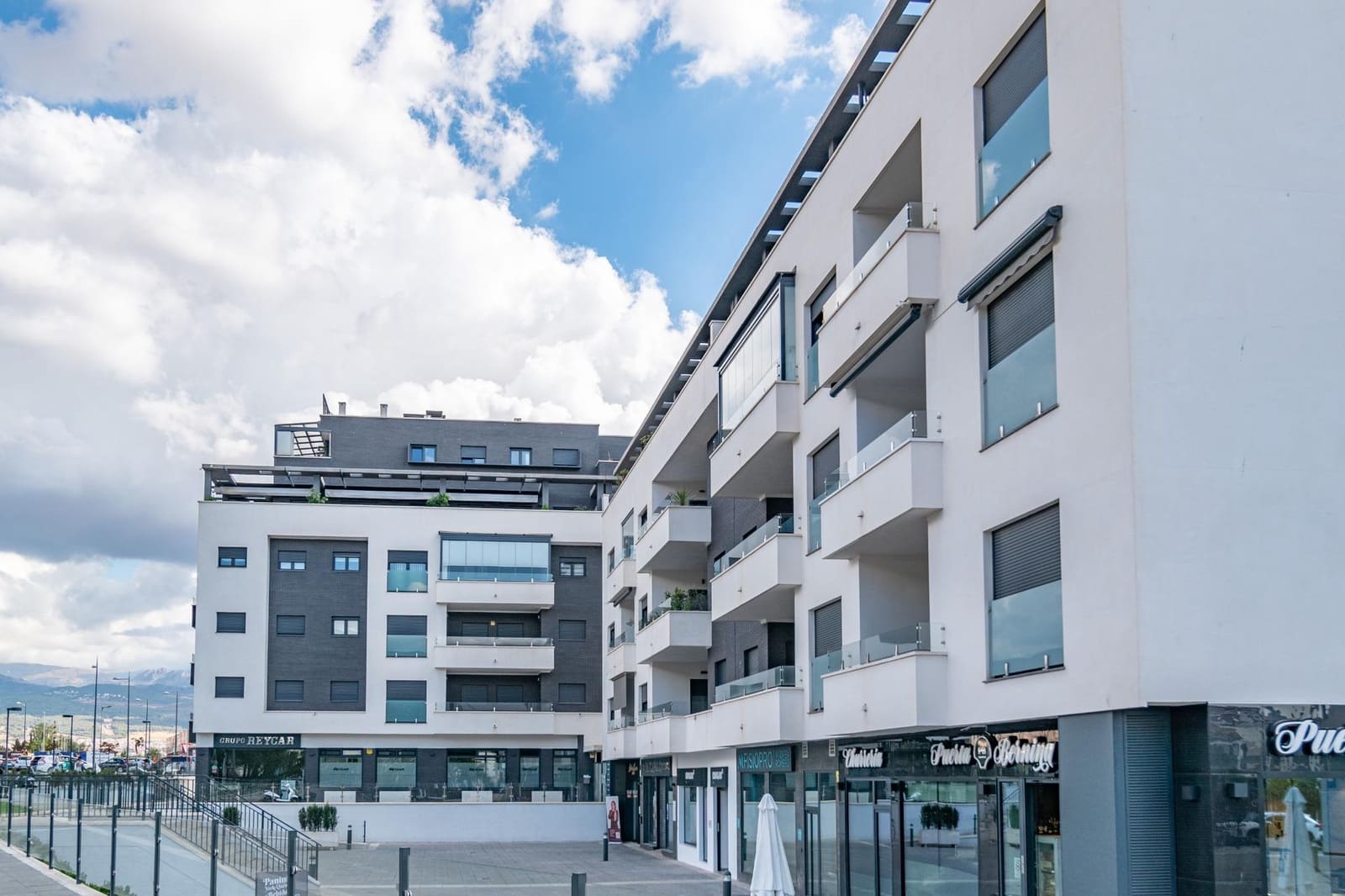 Piso de 3 habitaciones en Armilla en venta con piscina - 462.000 € (Ref: 9674983)