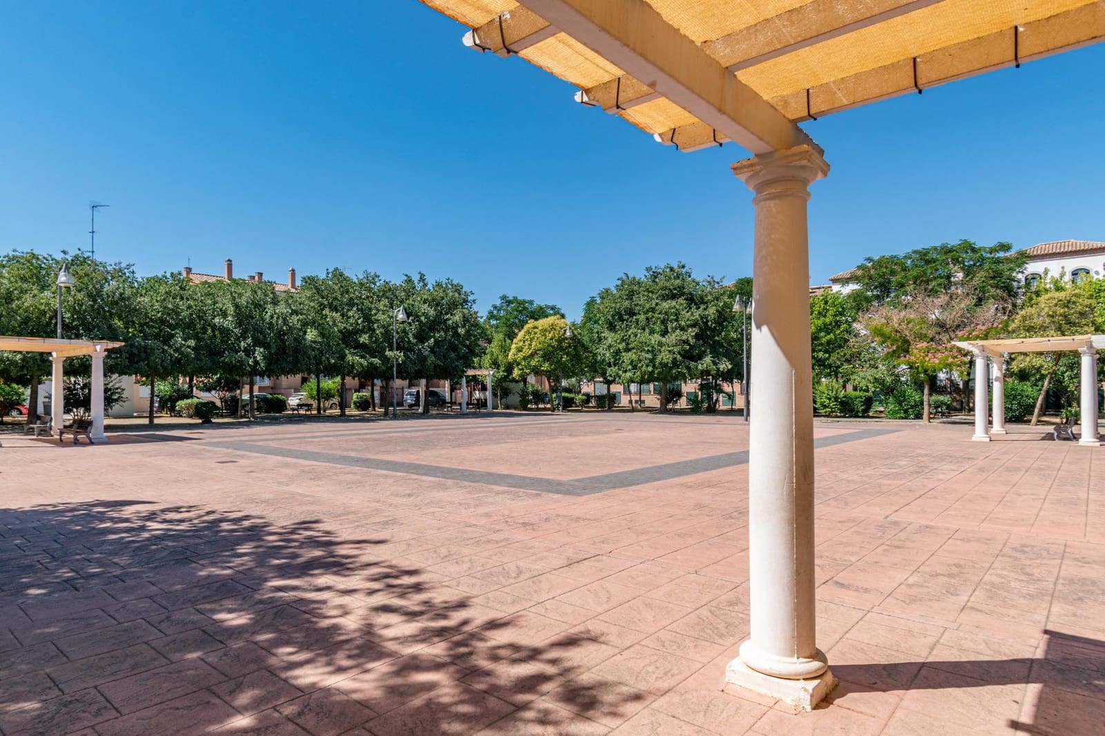 Piso de 3 habitaciones en Armilla en venta con piscina - 462.000 € (Ref: 9674983)