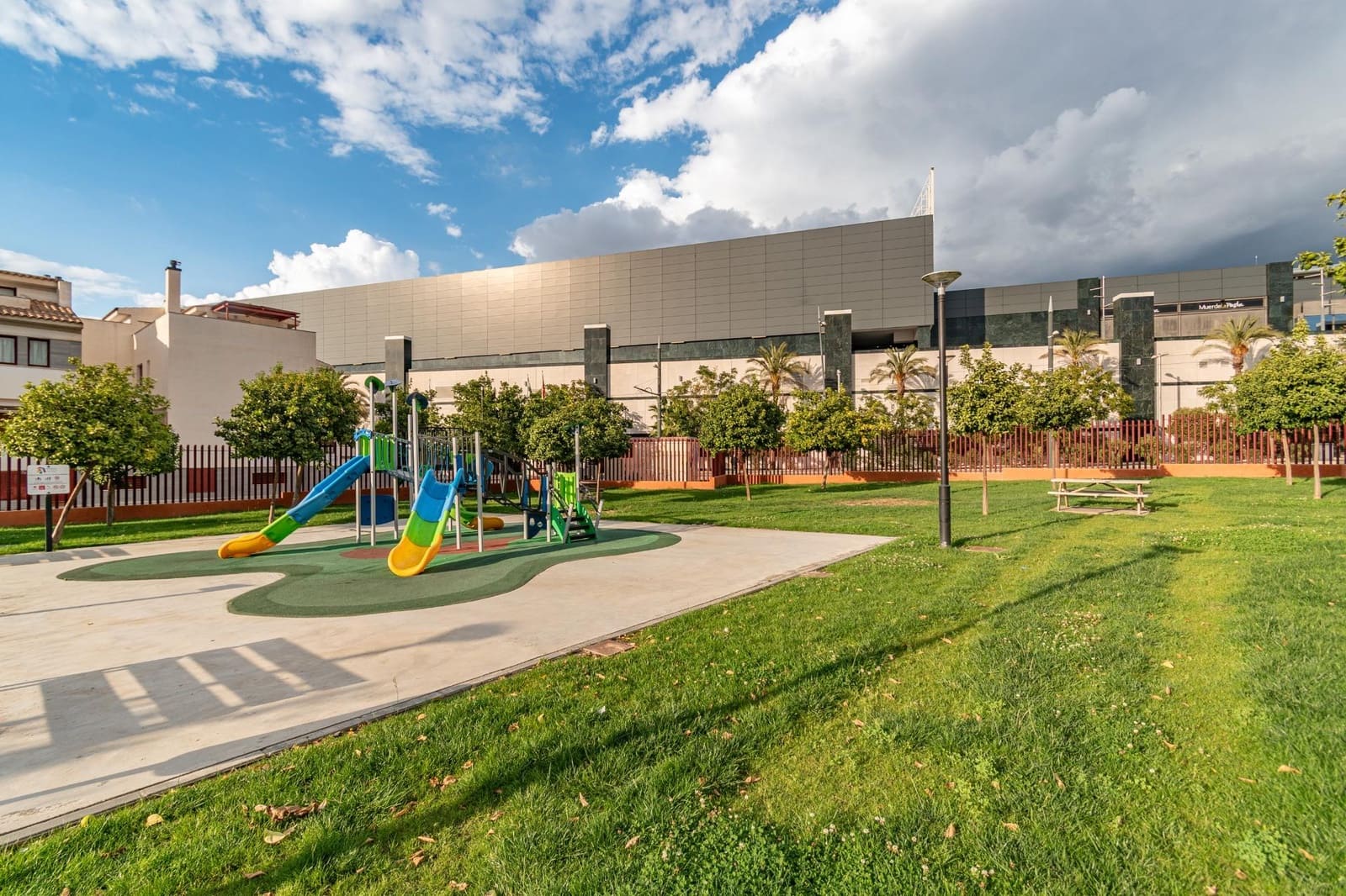 Piso de 3 habitaciones en Armilla en venta con piscina - 462.000 € (Ref: 9674983)