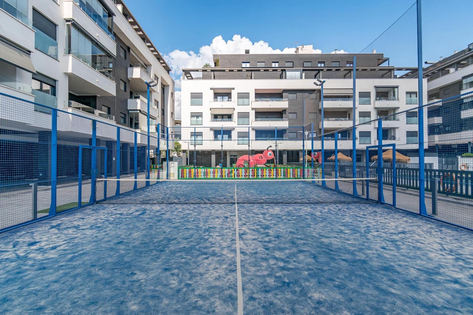 Piso de 3 habitaciones en Armilla en venta con piscina - 462.000 € (Ref: 9674983)