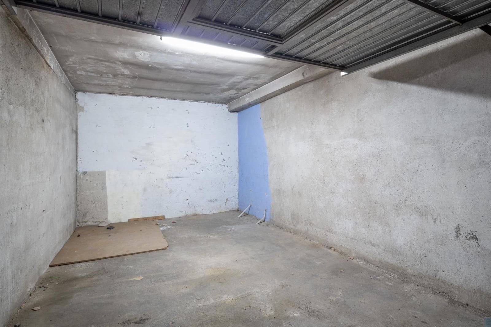 Garage for sale in Granada city - € 45,000 (Ref: 9674985)