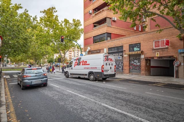 Garage for sale in Granada city - € 45,000 (Ref: 9674985)