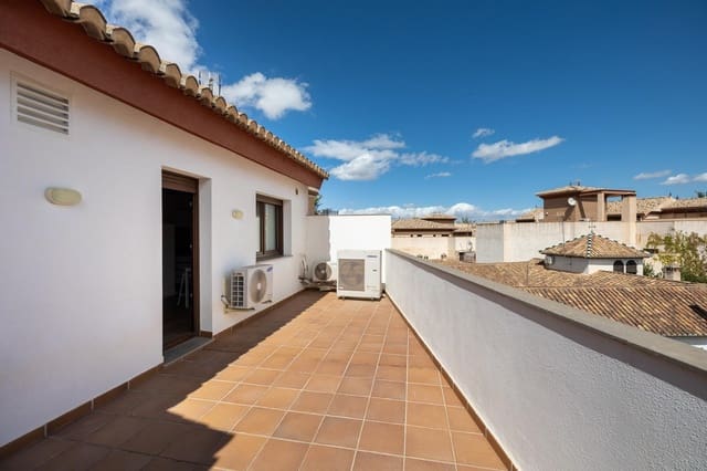 Apartamento de 4 habitaciones en La Zubia en venta con garaje - 392.000 € (Ref: 9674988)