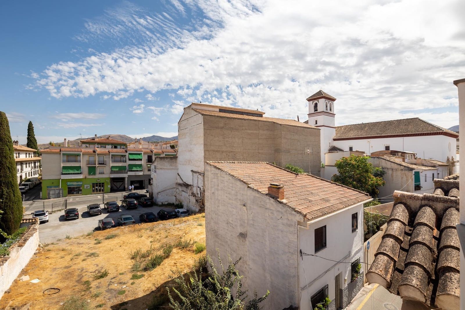 Apartamento de 4 habitaciones en La Zubia en venta con garaje - 392.000 € (Ref: 9674988)