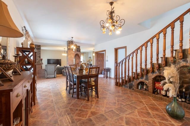 3 chambre Villa/Maison à vendre à Almuñécar avec piscine - 599 000 € (Ref: 9674989)