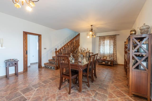 3 chambre Villa/Maison à vendre à Almuñécar avec piscine - 599 000 € (Ref: 9674989)