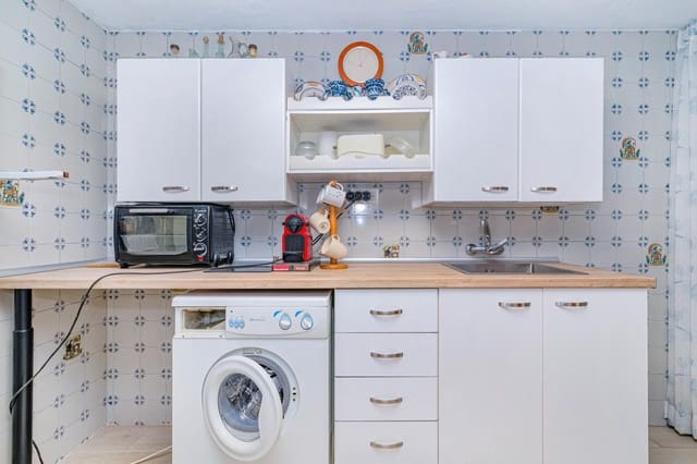 4 makuuhuone Asunto myytävänä paikassa Granada kaupunki mukana 
autotalli - 333 000 € (Ref: 9674990)