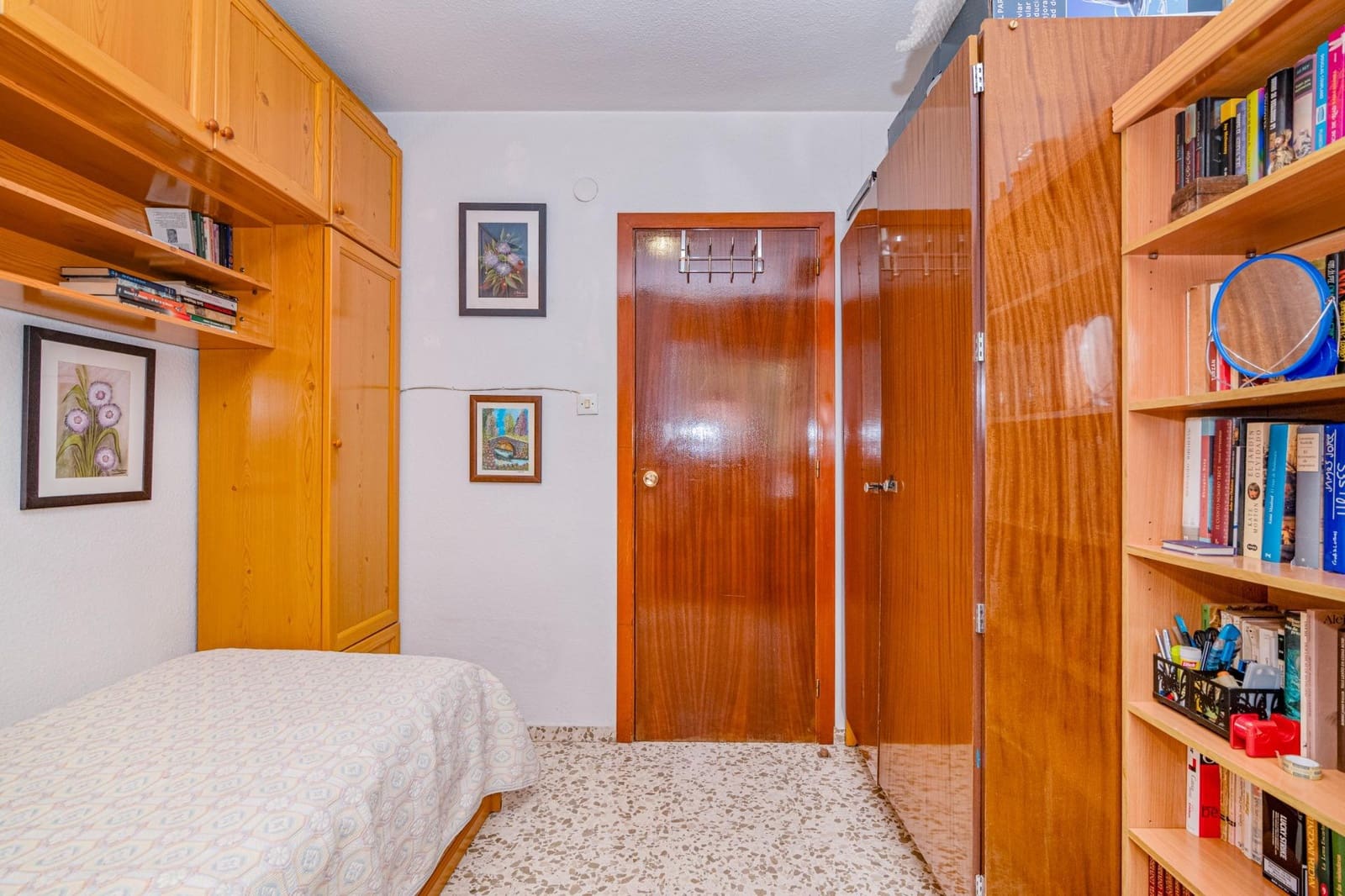 4 makuuhuone Asunto myytävänä paikassa Granada kaupunki mukana 
autotalli - 333 000 € (Ref: 9674990)