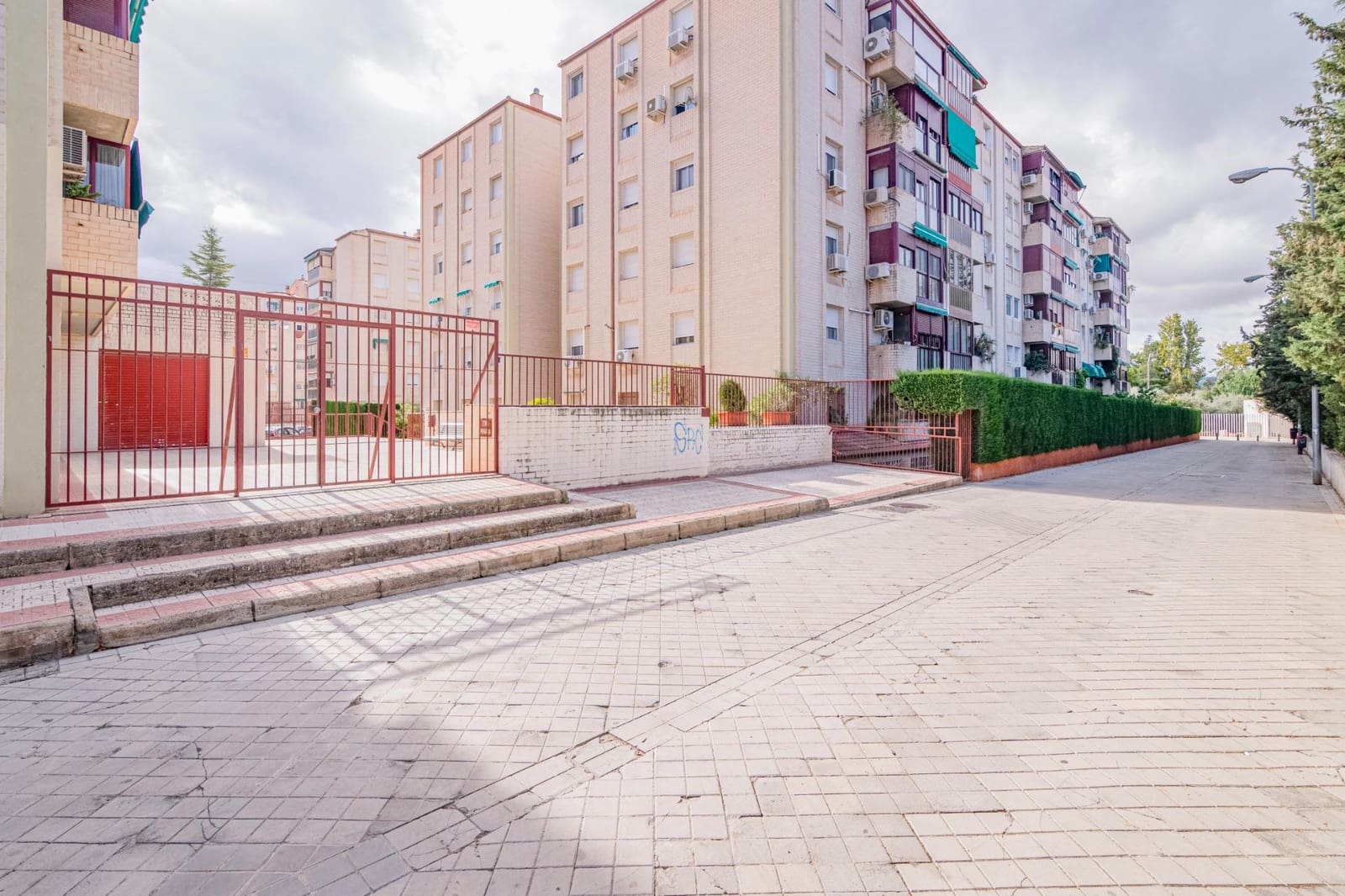 4 makuuhuone Asunto myytävänä paikassa Granada kaupunki mukana 
autotalli - 333 000 € (Ref: 9674990)