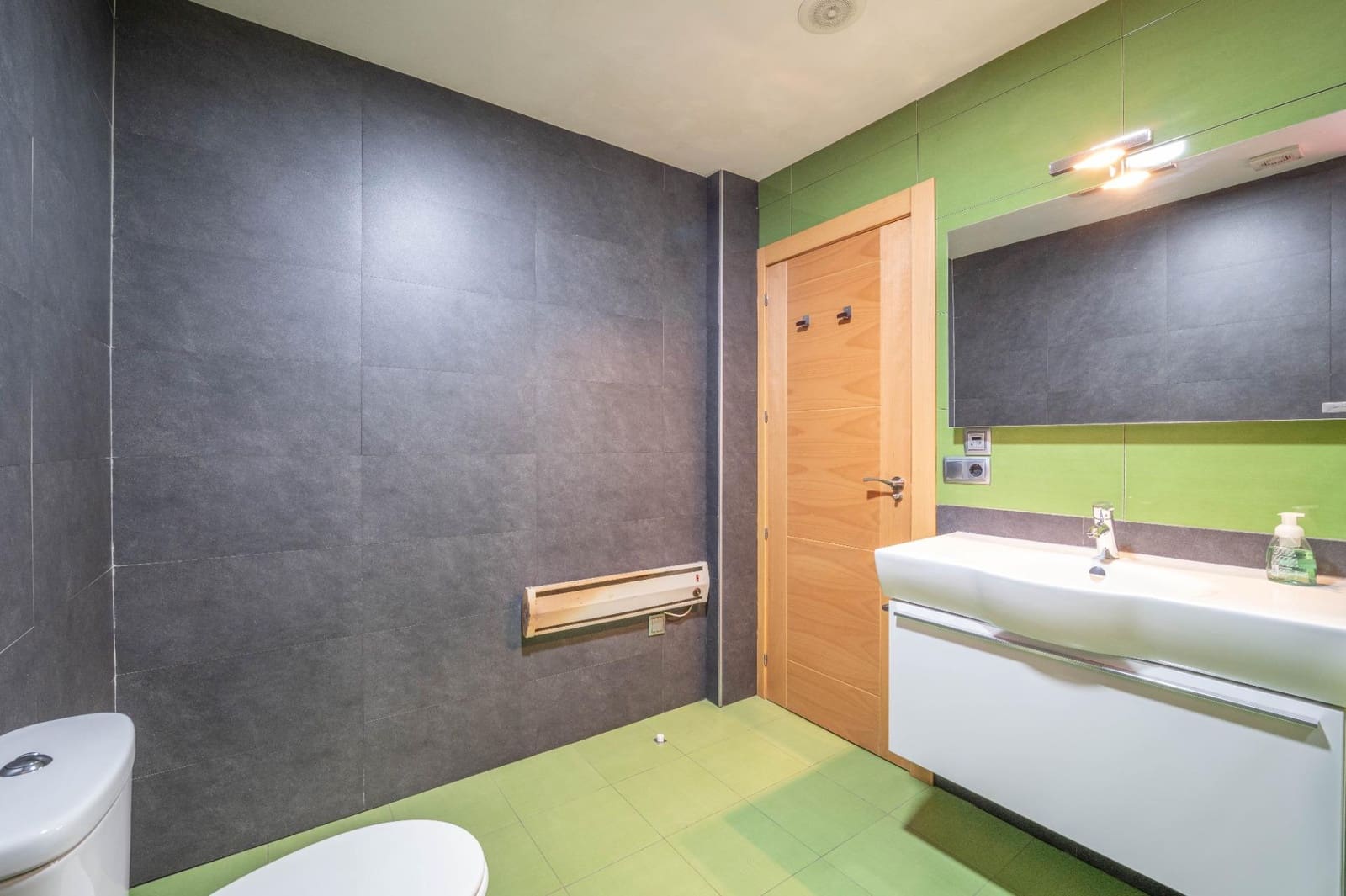 3 sypialnia Willa na sprzedaż w Guejar Sierra z garażem - 349 000 € (Ref: 9674991)