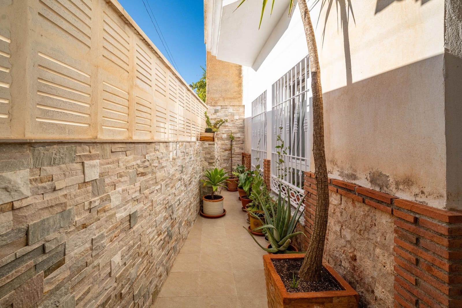 3 sypialnia Willa na sprzedaż w Guejar Sierra z garażem - 349 000 € (Ref: 9674991)