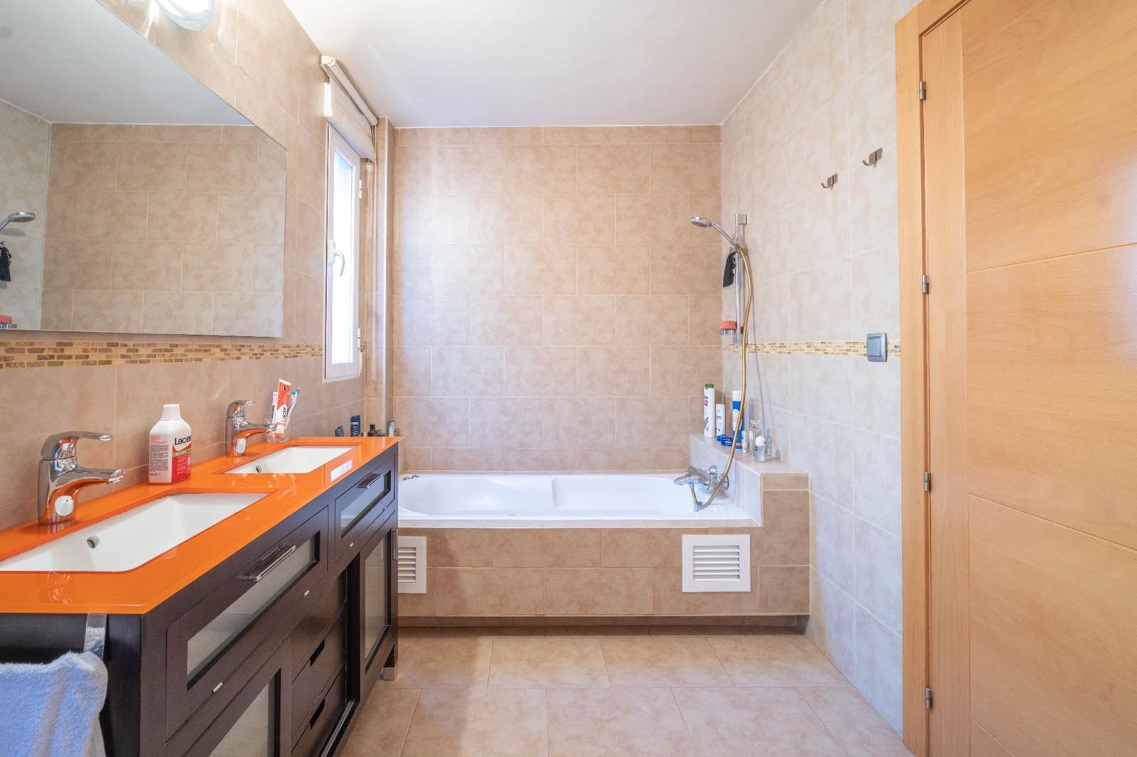 3 sypialnia Willa na sprzedaż w Guejar Sierra z garażem - 349 000 € (Ref: 9674991)