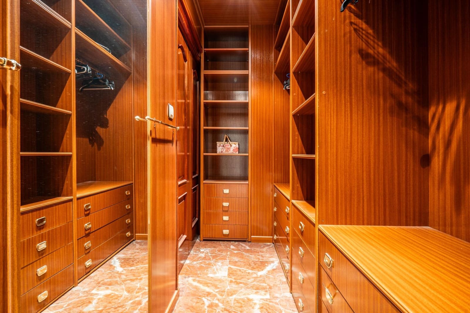 3 slaapkamer Flat te koop in Granada stad - € 390.000 (Ref: 9674992)