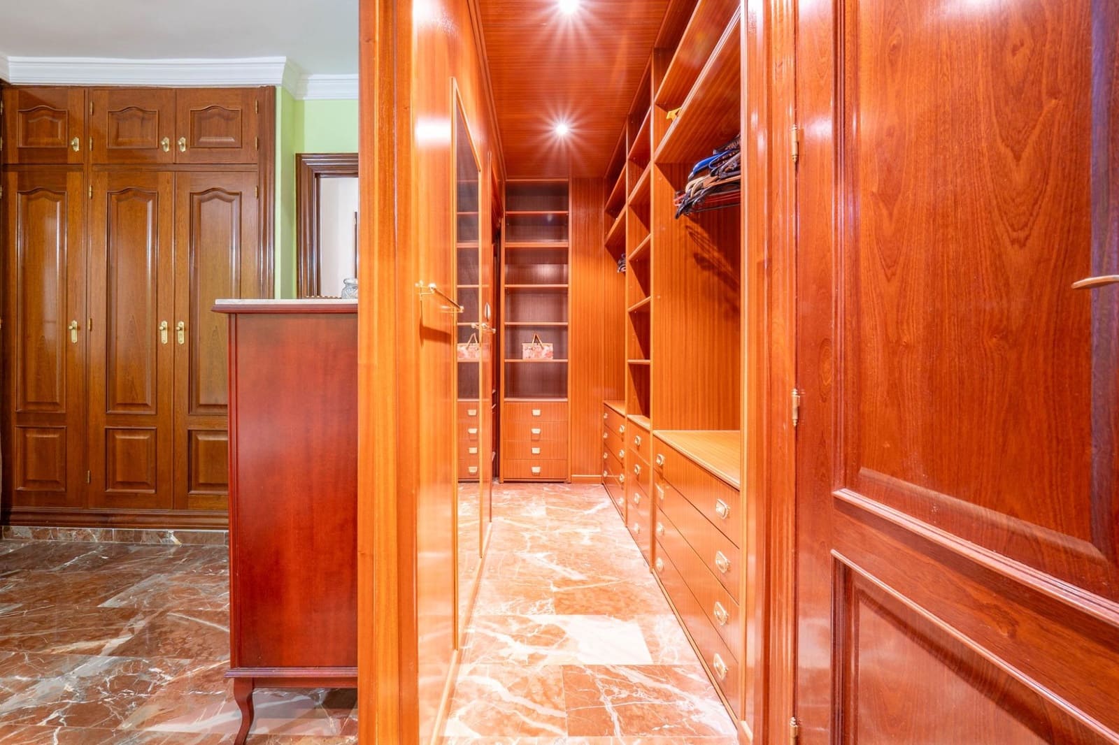 3 slaapkamer Flat te koop in Granada stad - € 390.000 (Ref: 9674992)