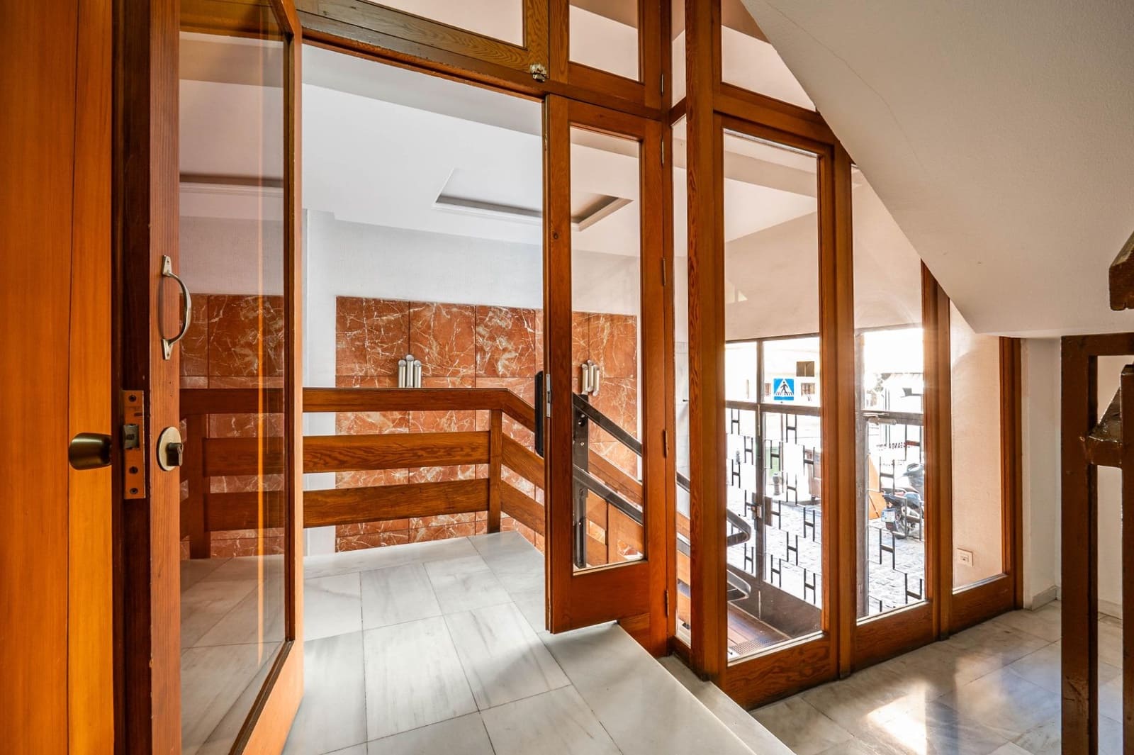 3 slaapkamer Flat te koop in Granada stad - € 390.000 (Ref: 9674992)