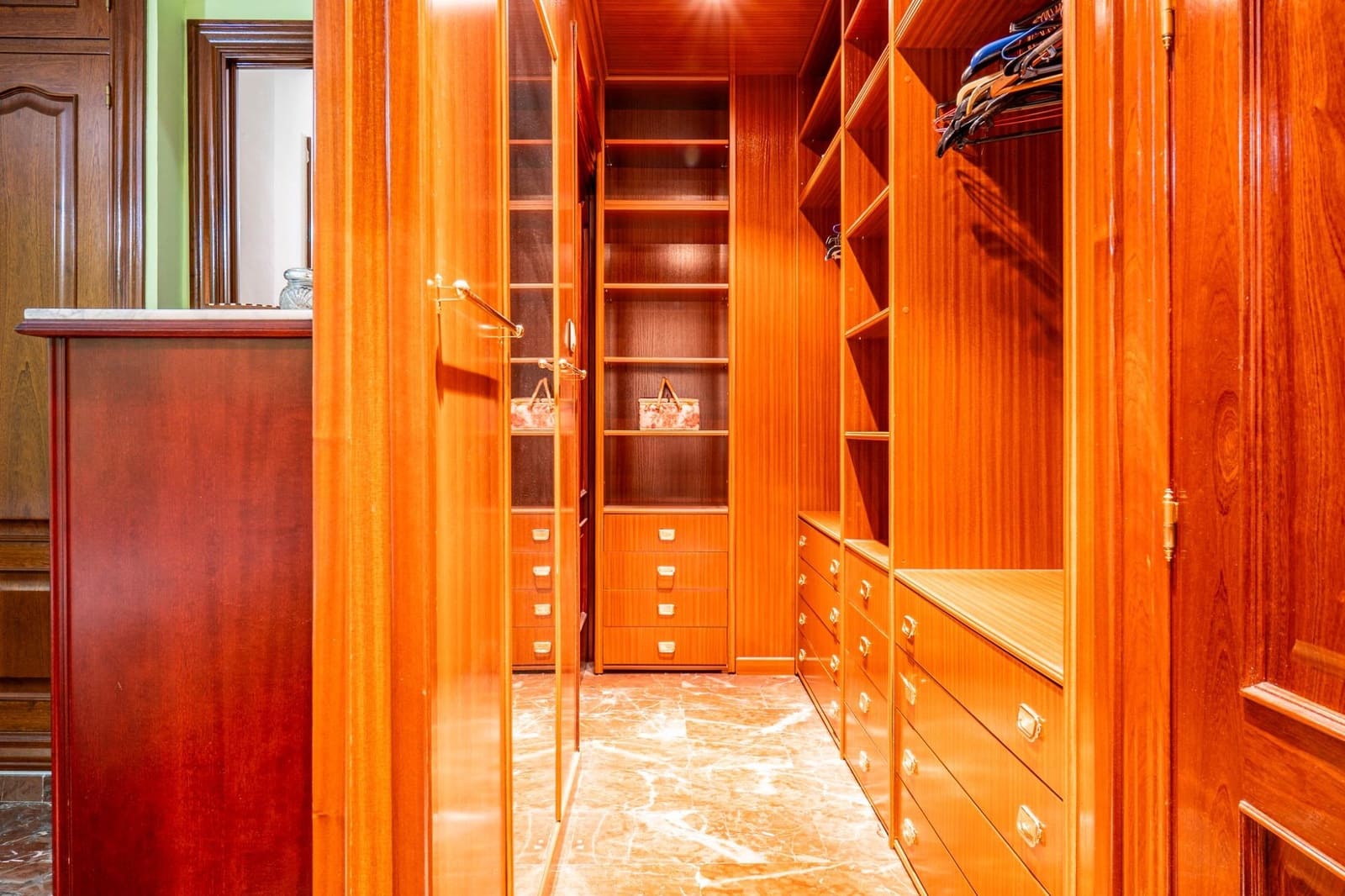 3 slaapkamer Flat te koop in Granada stad - € 390.000 (Ref: 9674992)