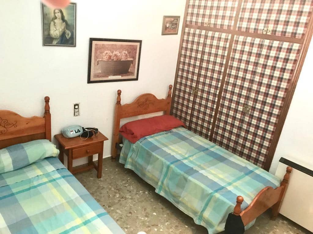 5 bedroom Villa for sale in La Zubia with garage - € 460,000 (Ref: 9674993)