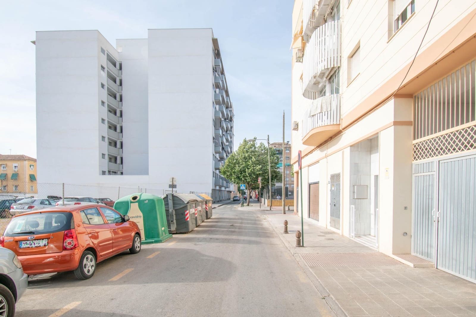 Garage for sale in Granada city - € 16,000 (Ref: 9674995)