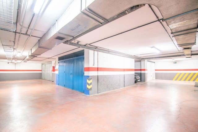 Garage for sale in Granada city - € 16,000 (Ref: 9674995)
