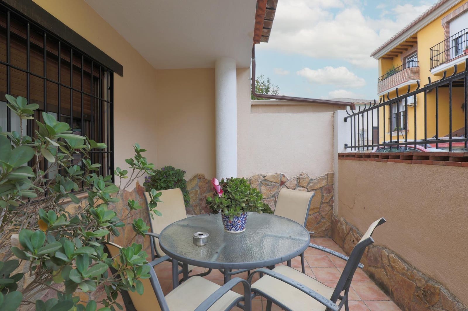 Chalet de 5 habitaciones en Padul en venta con garaje - 380.000 € (Ref: 9674997)