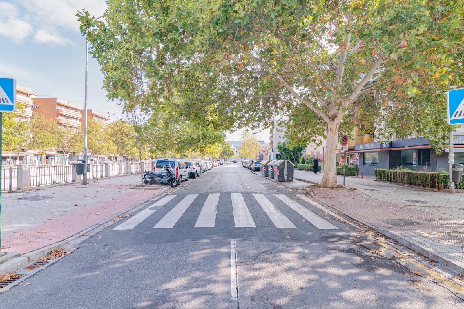 4 bedroom Flat for sale in Granada city with garage - € 360,000 (Ref: 9674999)