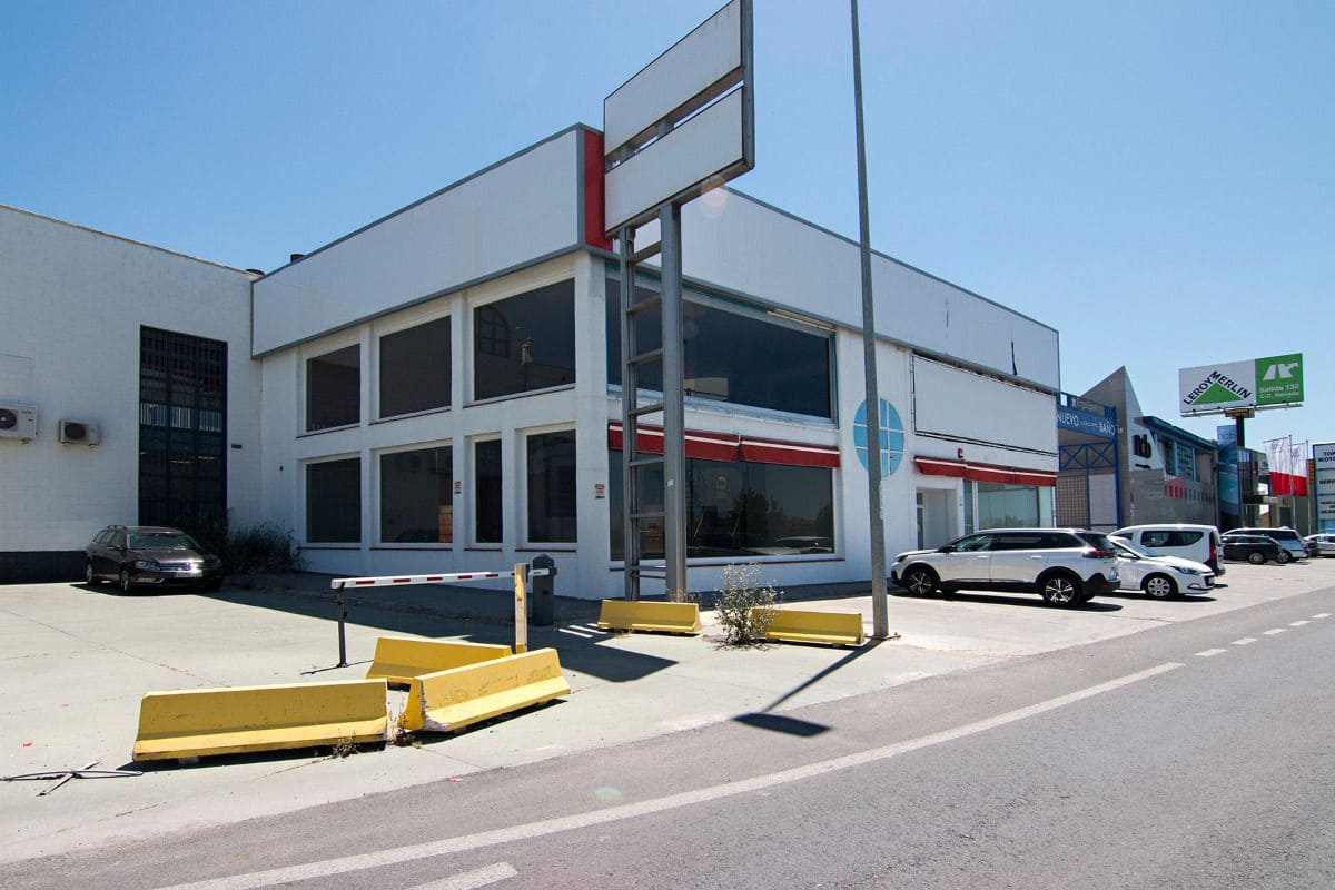 Business for sale in Pulianas with garage - € 1,200,000 (Ref: 9675001)