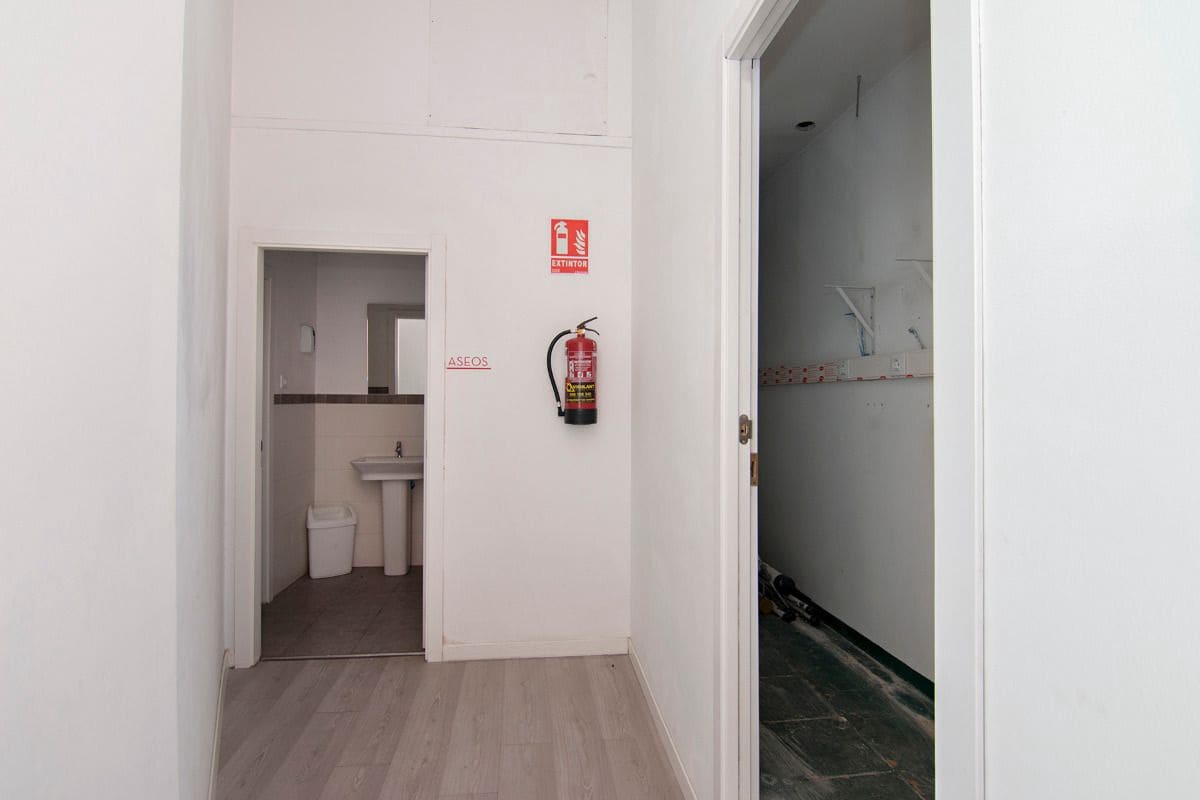 Business for sale in Pulianas with garage - € 1,200,000 (Ref: 9675001)