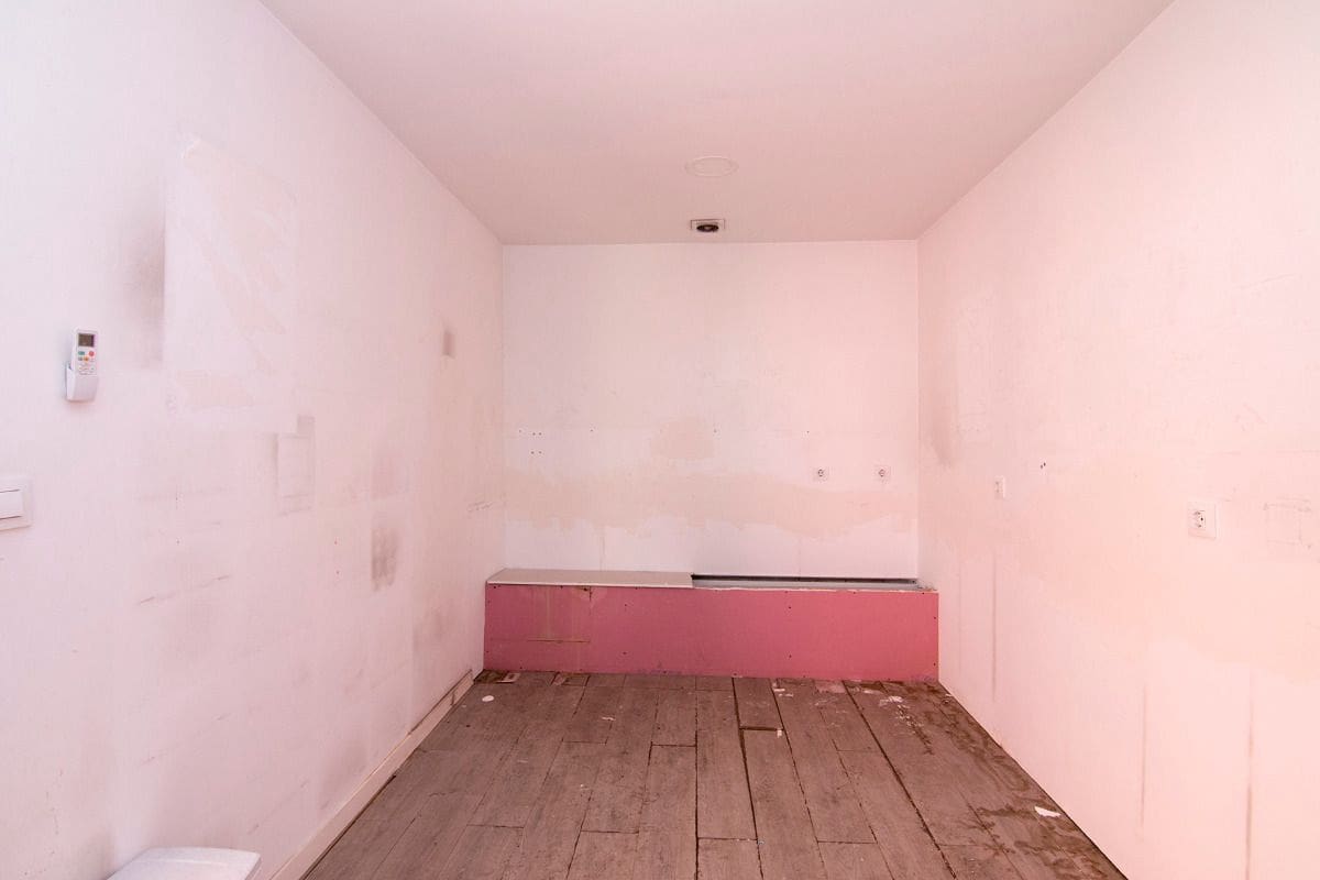 Business for sale in Pulianas with garage - € 1,200,000 (Ref: 9675001)