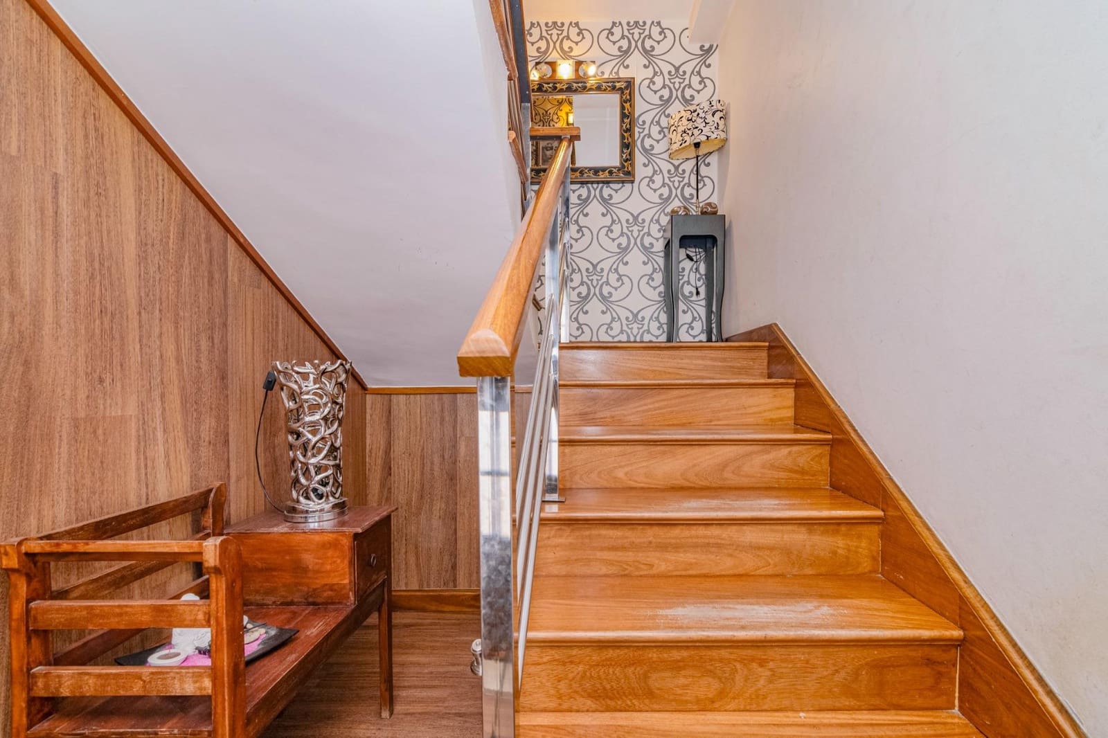 6 bedroom Terraced Villa for sale in Granada city - € 385,000 (Ref: 9675003)