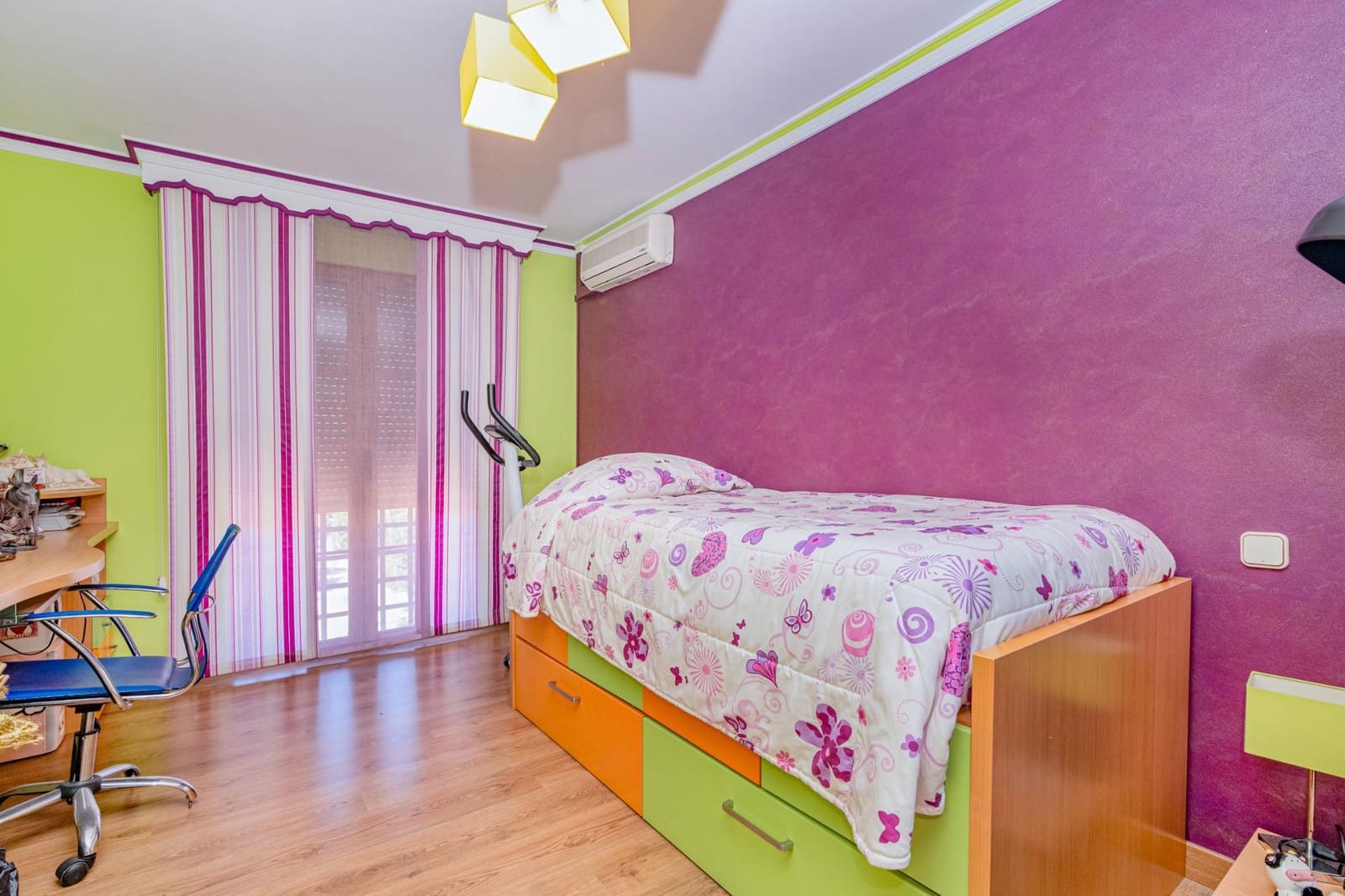 6 bedroom Terraced Villa for sale in Granada city - € 385,000 (Ref: 9675003)