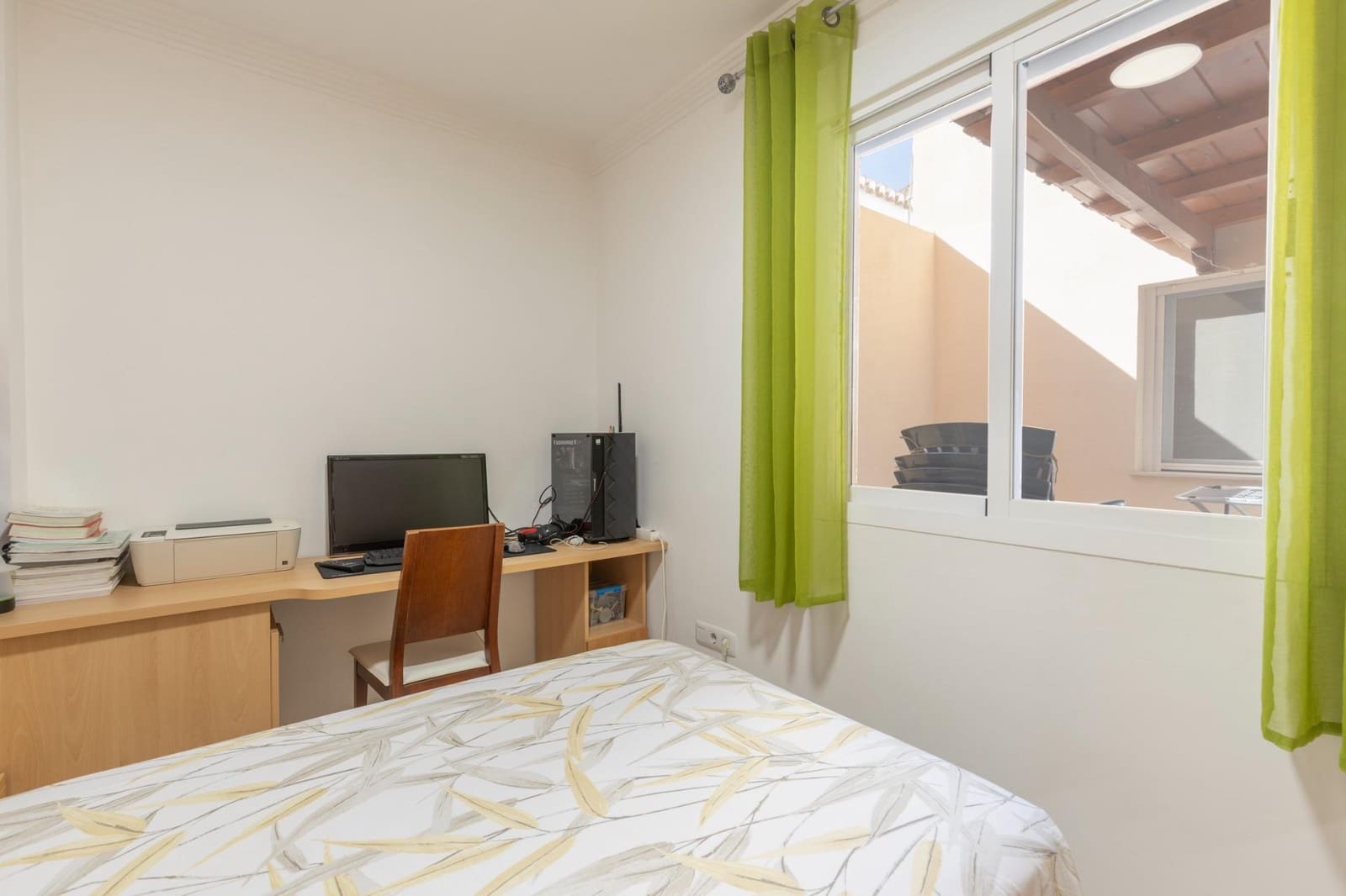 Piso de 2 habitaciones en Churriana de la Vega en venta - 179.900 € (Ref: 9675005)