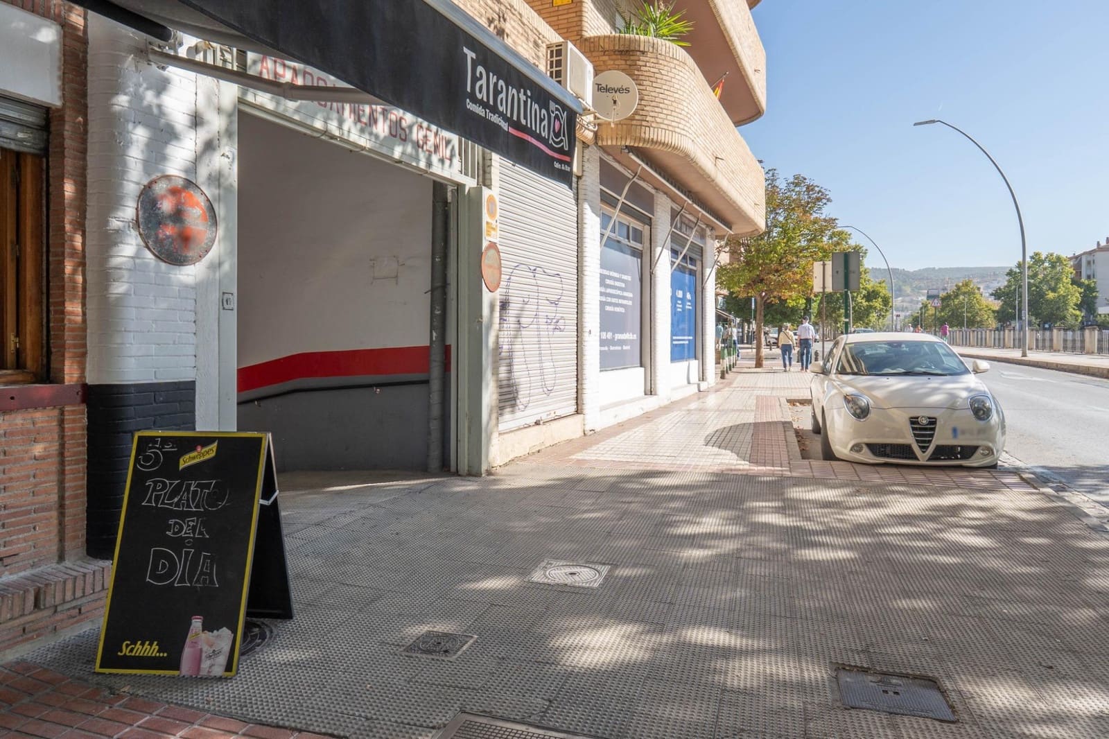 Garage for sale in Granada city - € 35,000 (Ref: 9675006)
