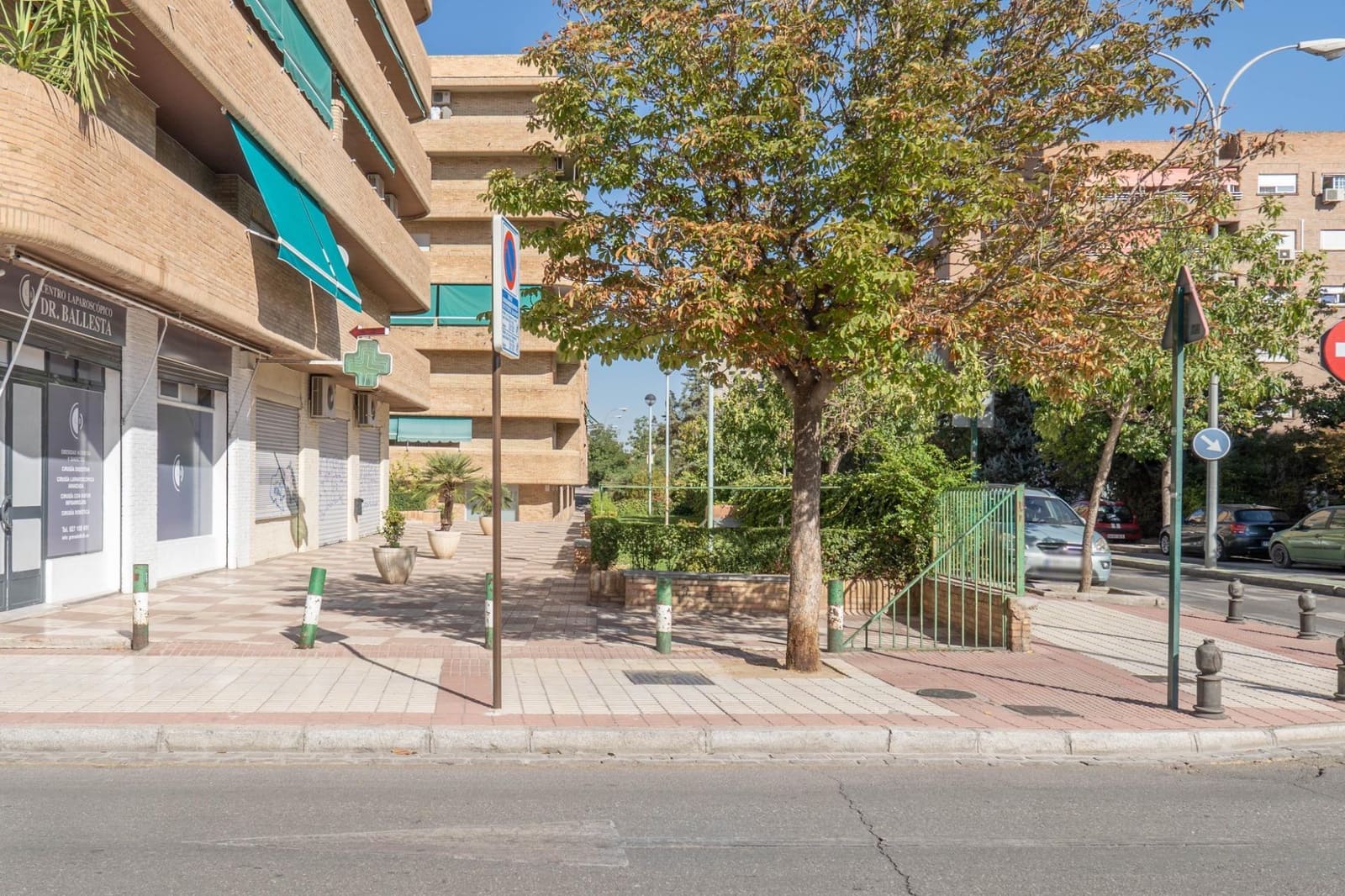 Garage for sale in Granada city - € 35,000 (Ref: 9675006)