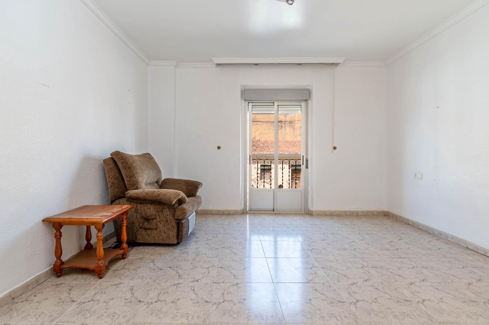 11 sypialnia Apartament na sprzedaż w Guadix z garażem - 300 000 € (Ref: 9675007)