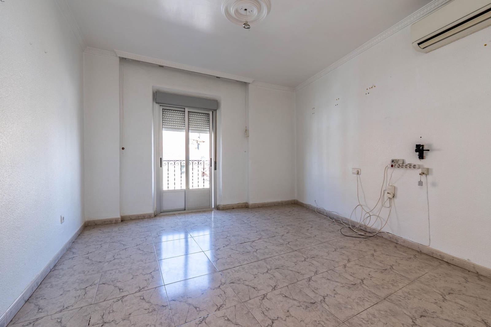 11 sypialnia Apartament na sprzedaż w Guadix z garażem - 300 000 € (Ref: 9675007)