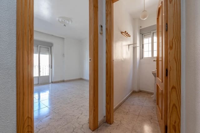 11 sypialnia Apartament na sprzedaż w Guadix z garażem - 300 000 € (Ref: 9675007)