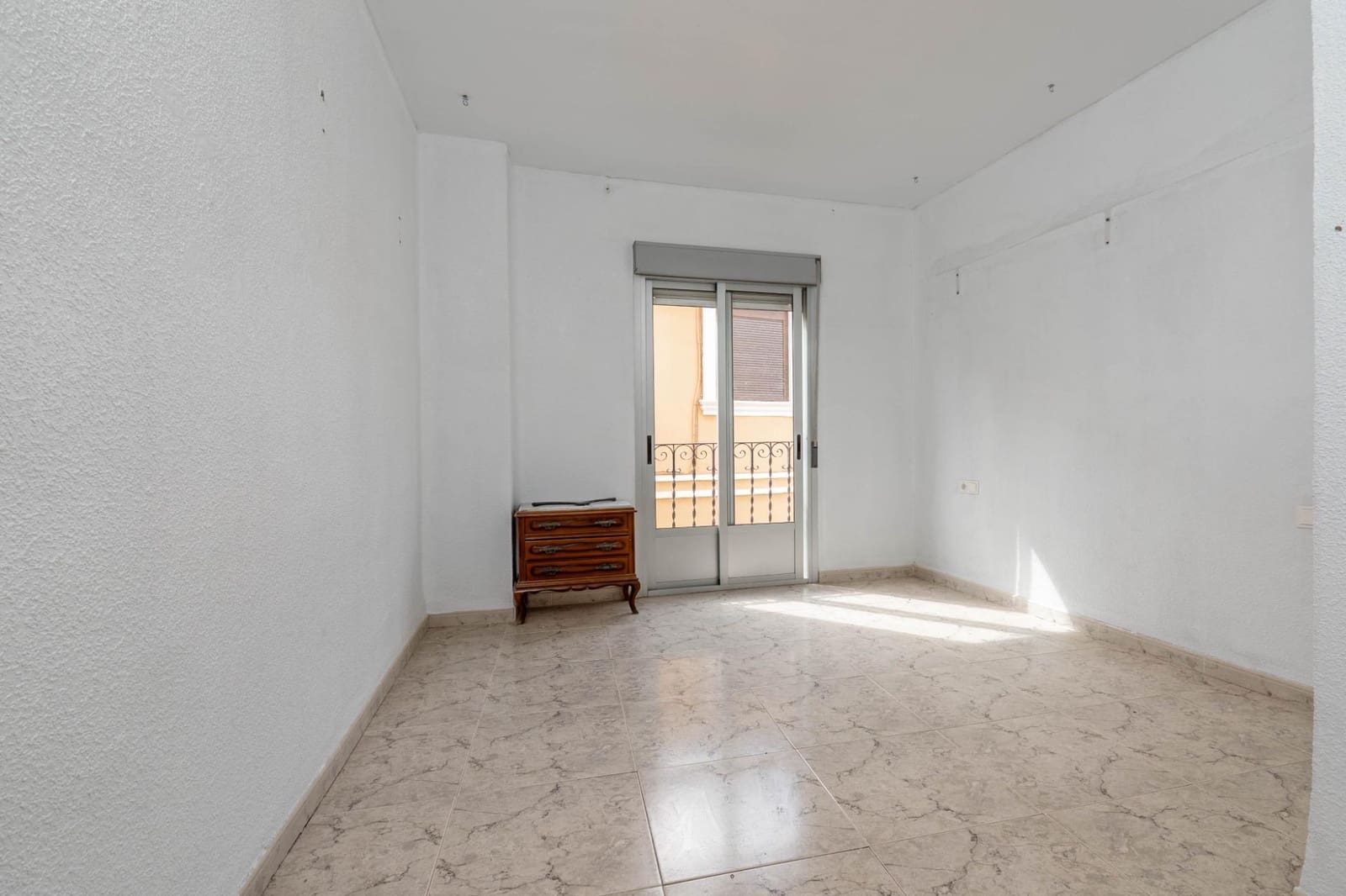 11 sypialnia Apartament na sprzedaż w Guadix z garażem - 300 000 € (Ref: 9675007)