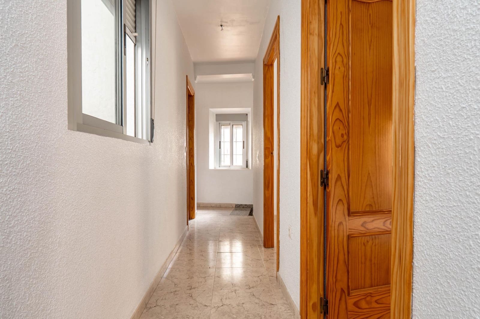 11 sypialnia Apartament na sprzedaż w Guadix z garażem - 300 000 € (Ref: 9675007)