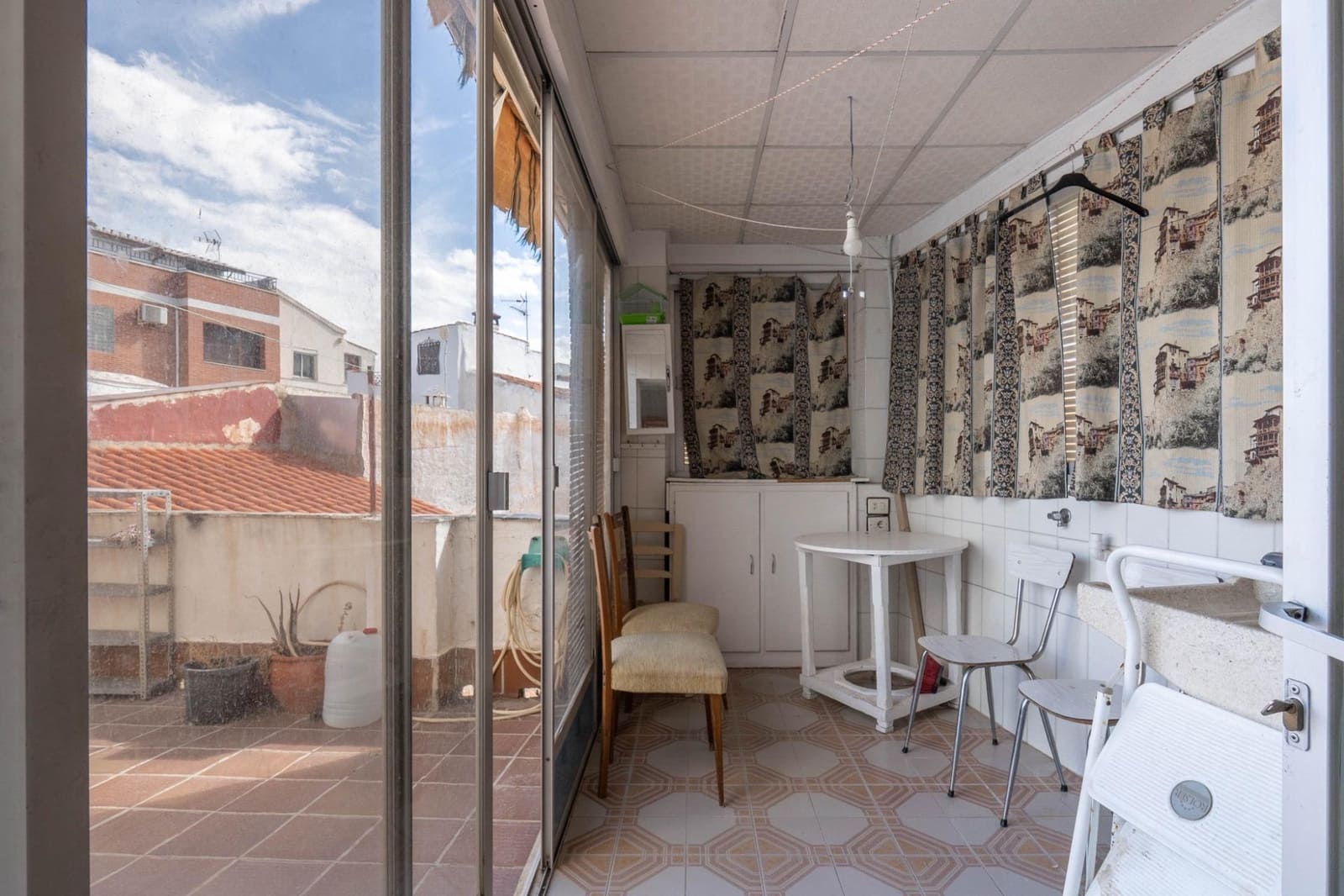 11 sypialnia Apartament na sprzedaż w Guadix z garażem - 300 000 € (Ref: 9675007)