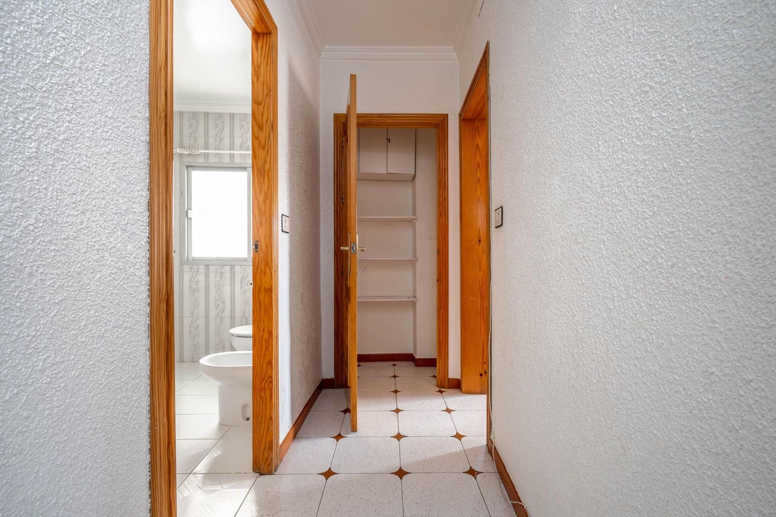11 sypialnia Apartament na sprzedaż w Guadix z garażem - 300 000 € (Ref: 9675007)