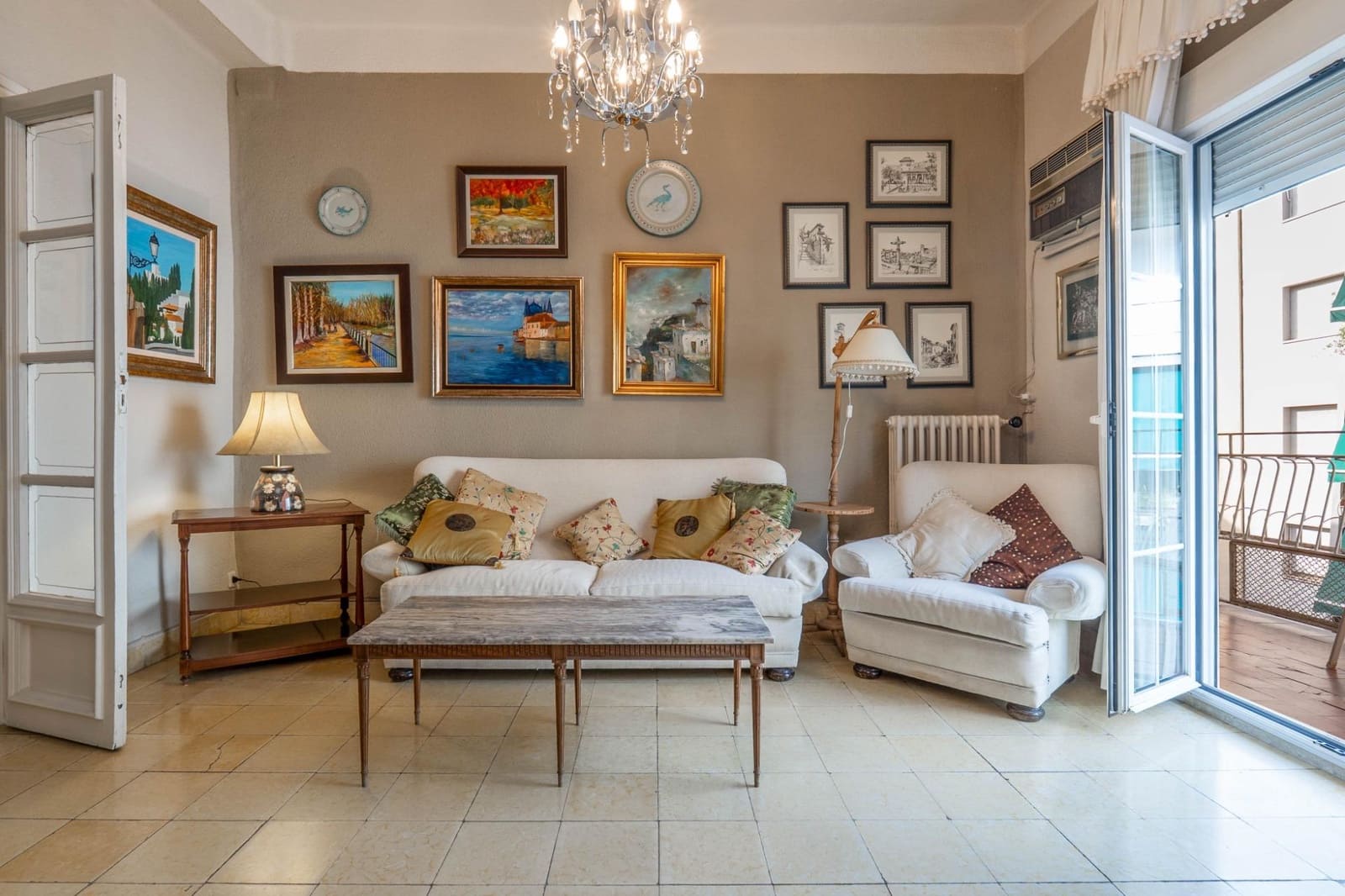 5 bedroom Flat for sale in Granada city - € 460,000 (Ref: 9675008)