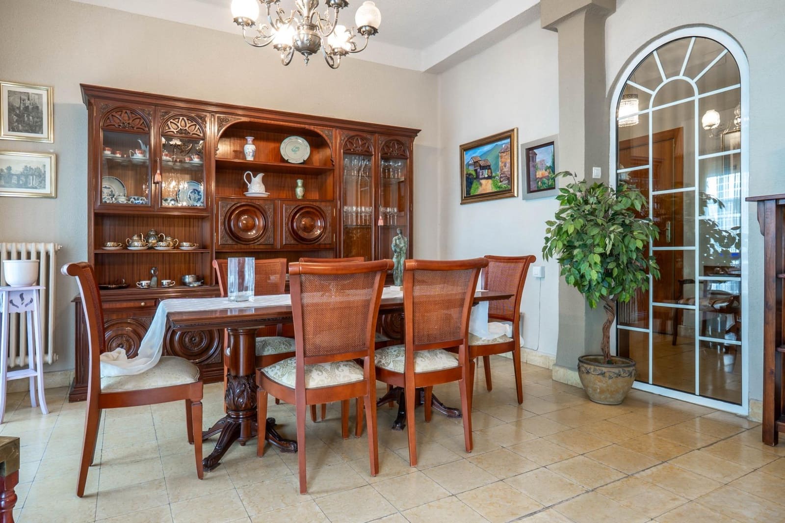 5 bedroom Flat for sale in Granada city - € 460,000 (Ref: 9675008)