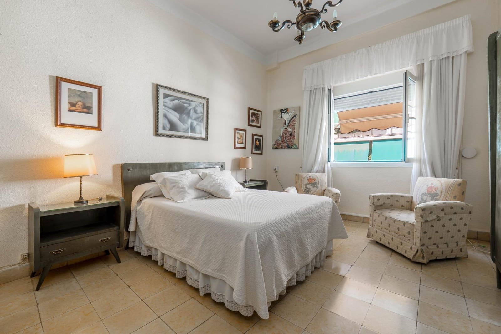 5 bedroom Flat for sale in Granada city - € 460,000 (Ref: 9675008)